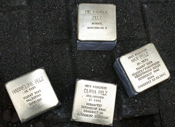 Stolpersteine vor der Verlegung Stolpersteine vor der Verlegung © Stadt Bad Lauterberg im Harz
